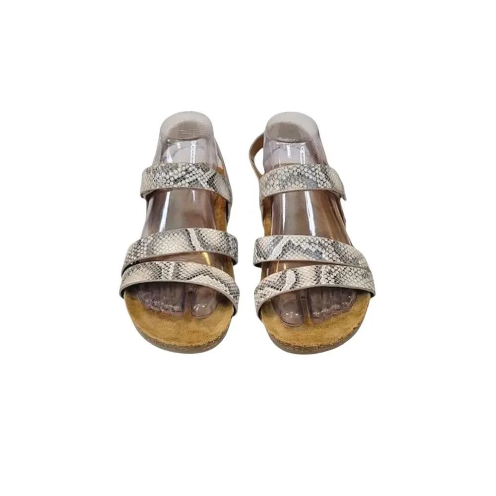 Comfortiva Gardena Baige Snake-Embossed Leather Sandal Size 7.5W